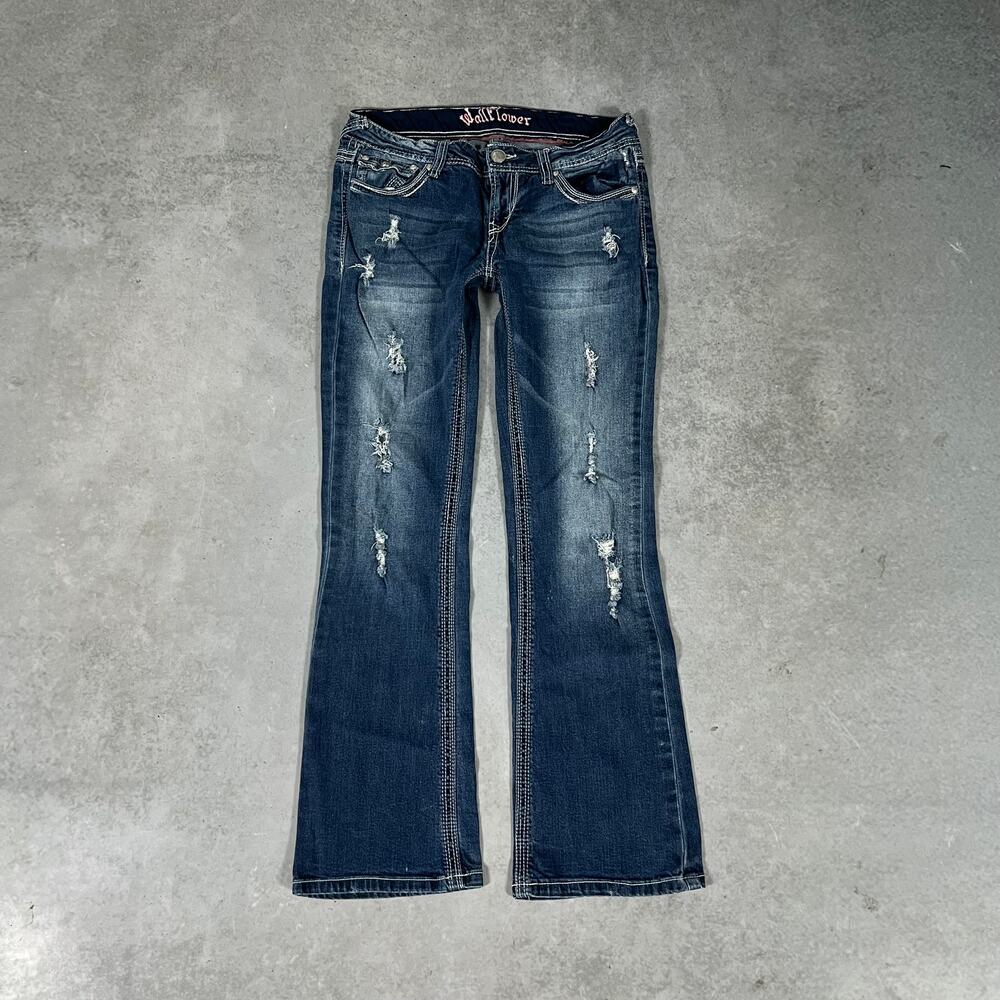Bootcut Low Rise Wallflower Women's Size 11 Flared Stretch Denim Jeans